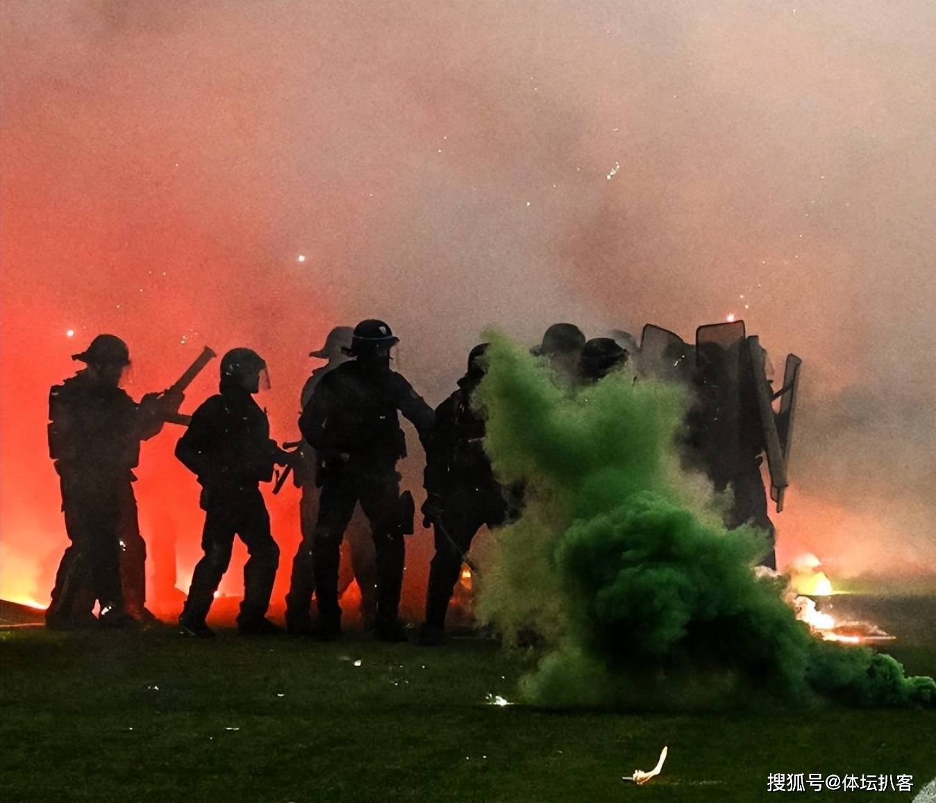 爱游戏网页版入口-包含圣埃蒂安客场扳回失地，继续追赶积分榜前列的词条
