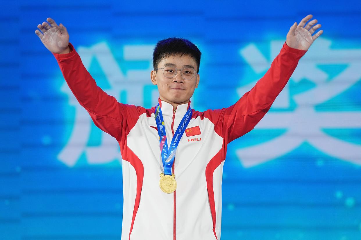 九游在线-前南斯拉夫举重选手勇夺亚军