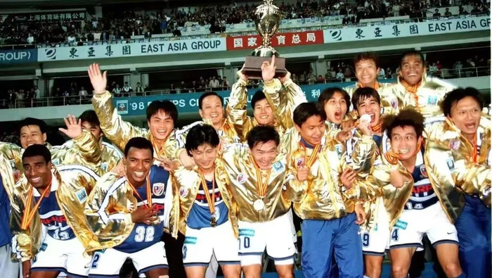 斯图加特球员梦想追逐胜利，全力以赴