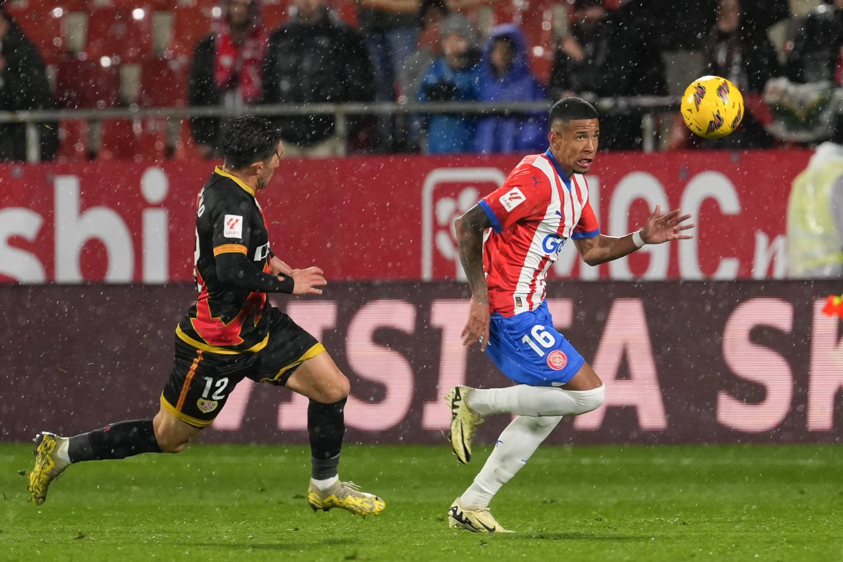 九游vip注册-关于足球界焦点之战即将打响，双方实力强劲的信息