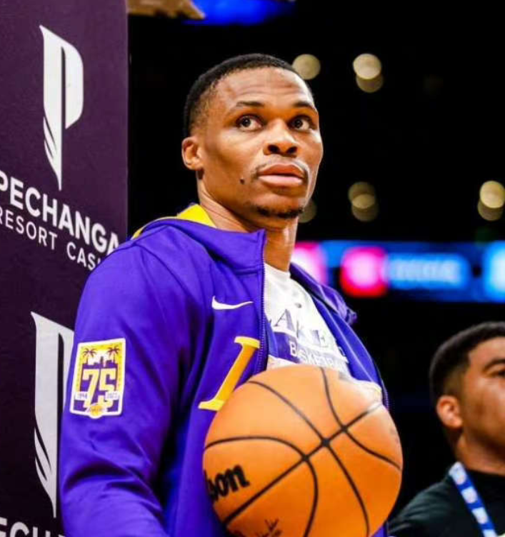 九游网页版入口-雷霆惨败开拓者，威少遭遇低潮