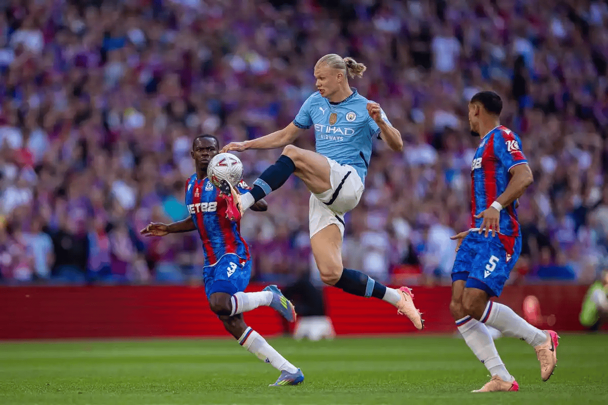 水晶宫客场逼平伯明翰城，争取保级的简单介绍