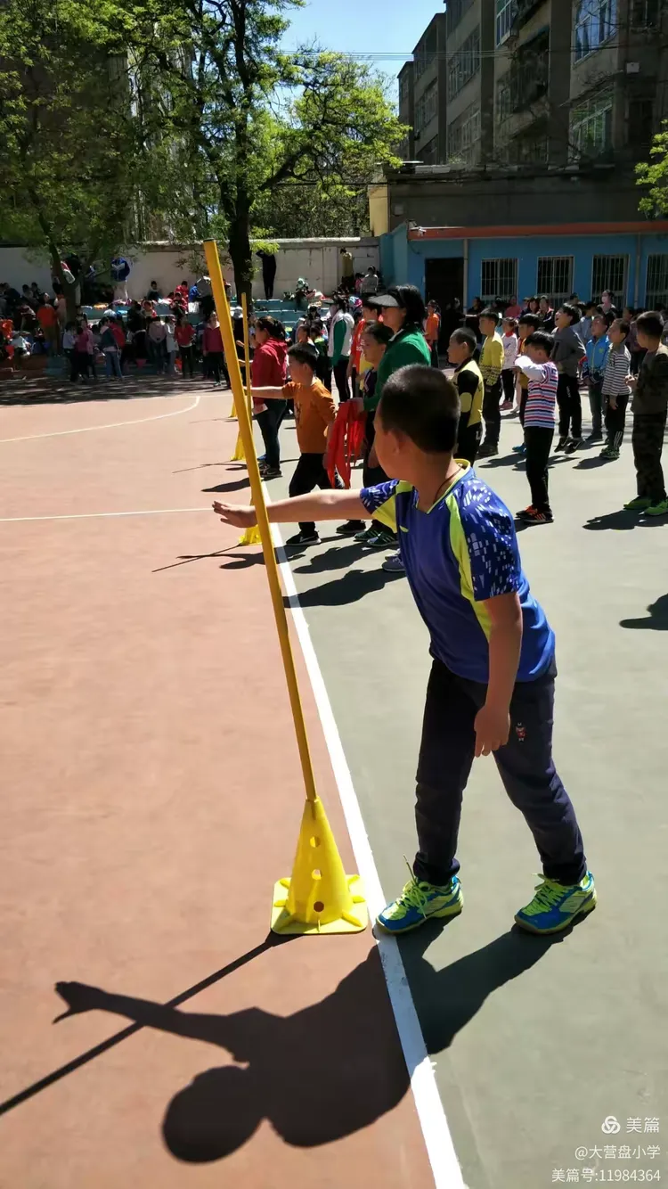 神奇的篮球场上,传奇故事继续演绎的简单介绍 神奇的篮球场上,传奇故事继续演绎的简单介绍