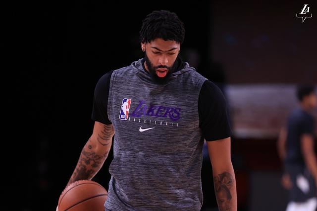 九游app下载地址-包含英伦红队表现出色，势不可挡赢得胜利的词条